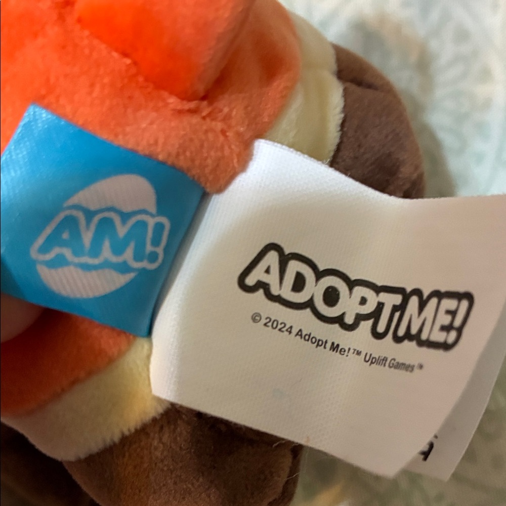 Roblox Adopt Me Surprise Plush Pet - Sabertooth - 5” plush toy in plastic egg - Picture 6 of 7